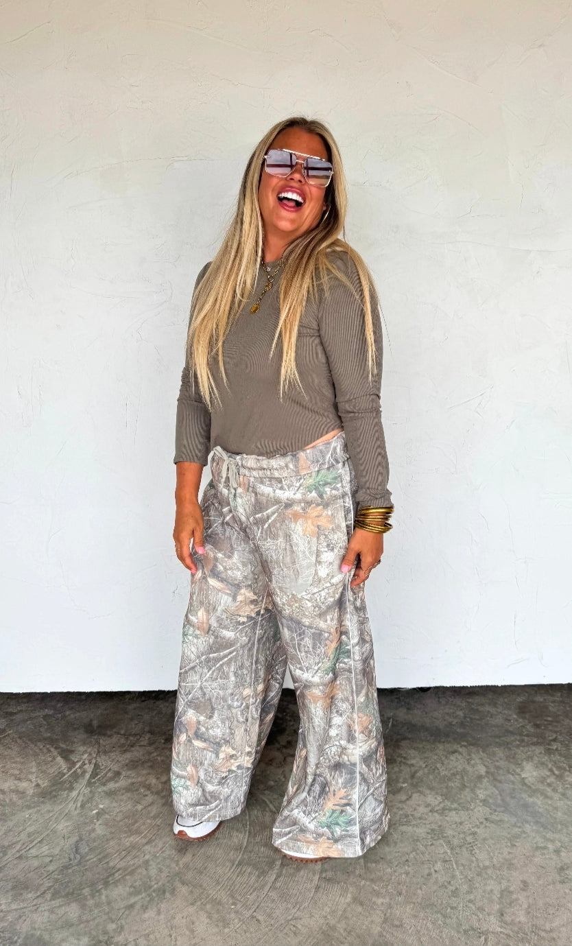 Camo Drift Away Wide Keg Joggers