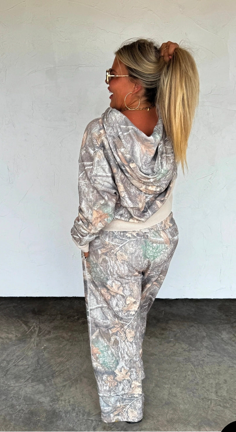 Camo Drift Away Wide Keg Joggers