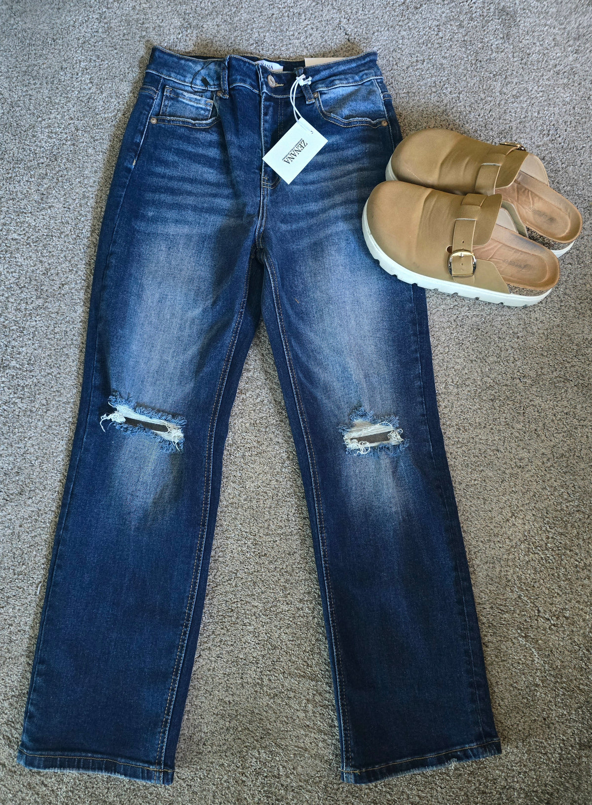 Everyday Edge Distressed Jeans