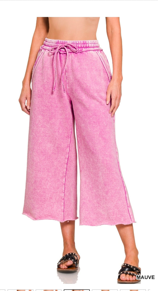 Curvy Acid Washed Cropped Sweatpants